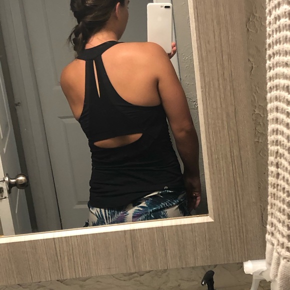Lululemon high neck top with built-in sports bra - Picture 5 of 5